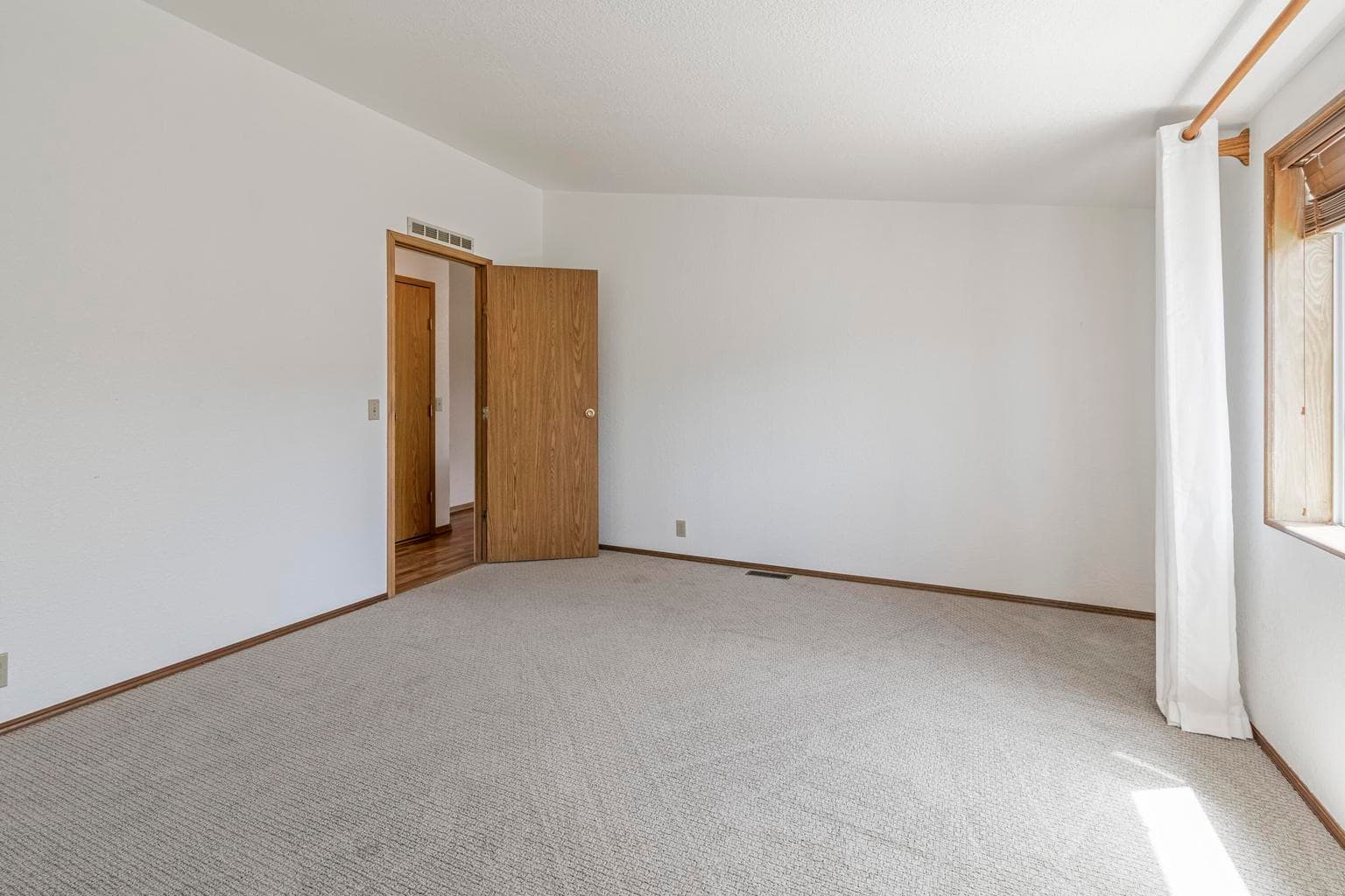 Photo of 145111 Lanewood Drive 27 of 45