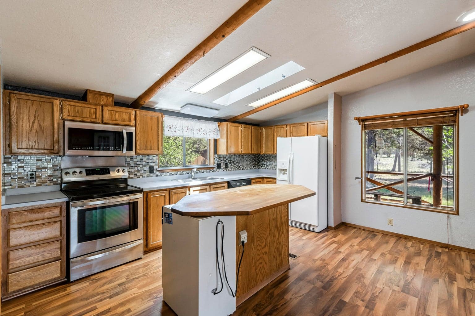 Photo of 145111 Lanewood Drive 14 of 45