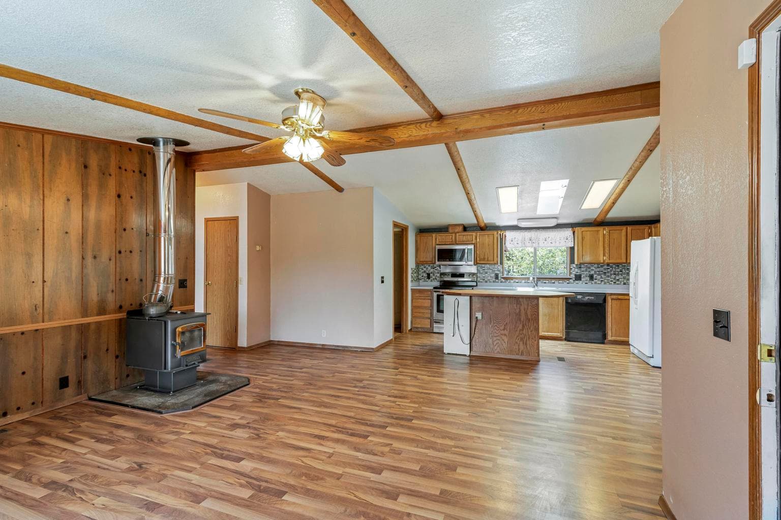 Photo of 145111 Lanewood Drive 9 of 45