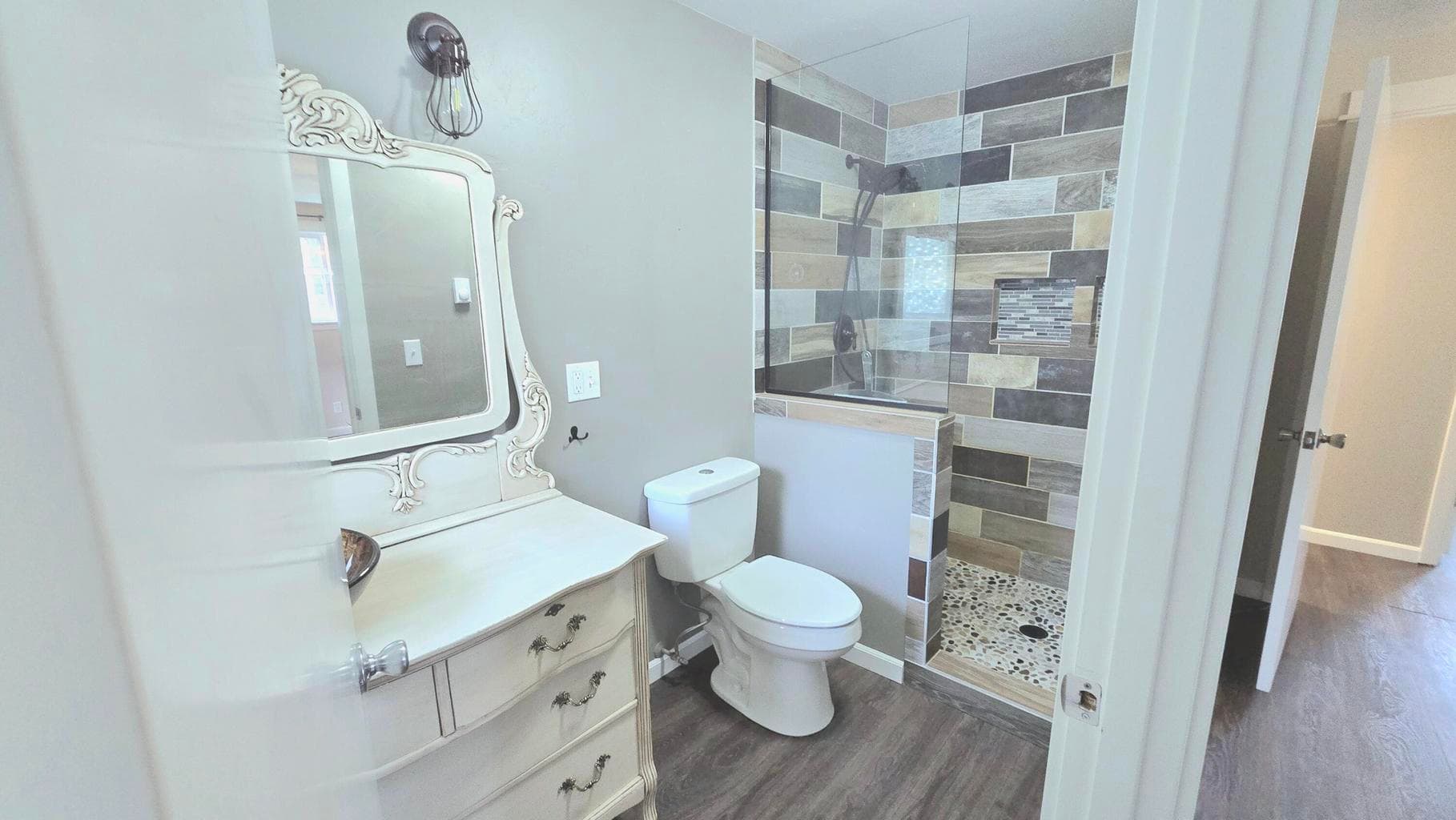 Photo of 16010 Buena Vista Drive 13 of 31
