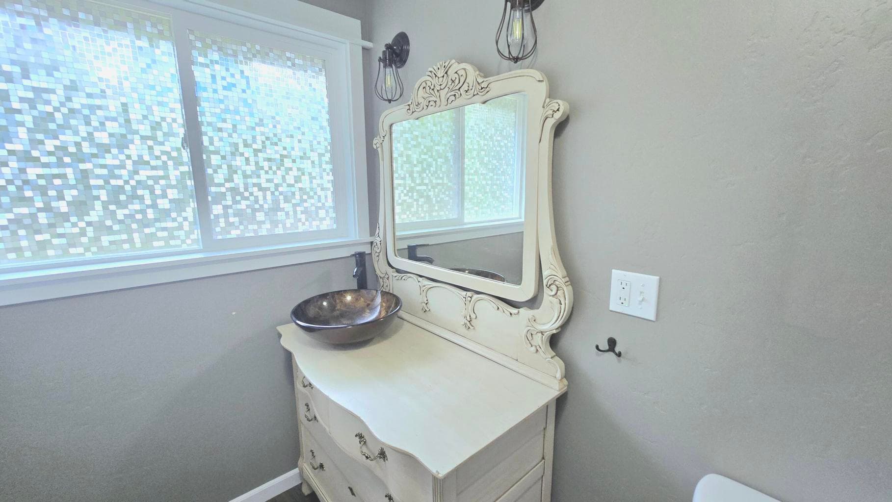 Photo of 16010 Buena Vista Drive 14 of 31