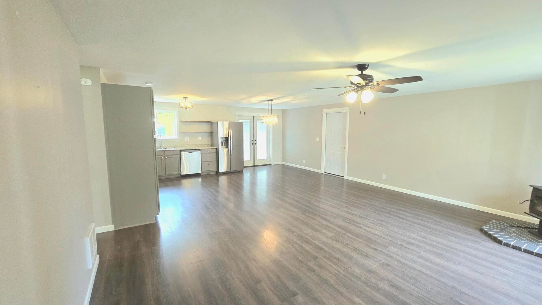 Photo of 16010 Buena Vista Drive 3 of 31