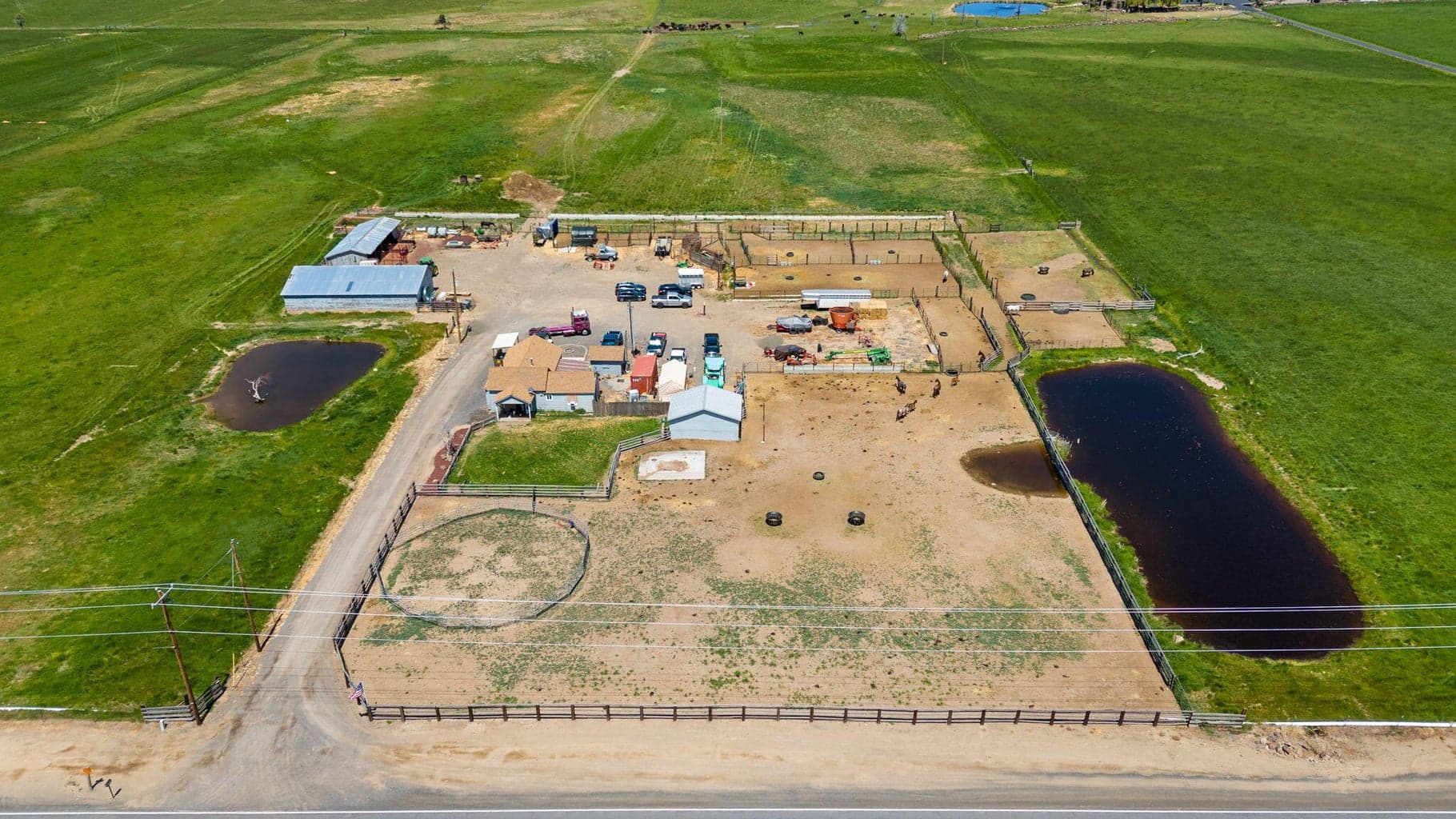 Cattle area and farmhand house.