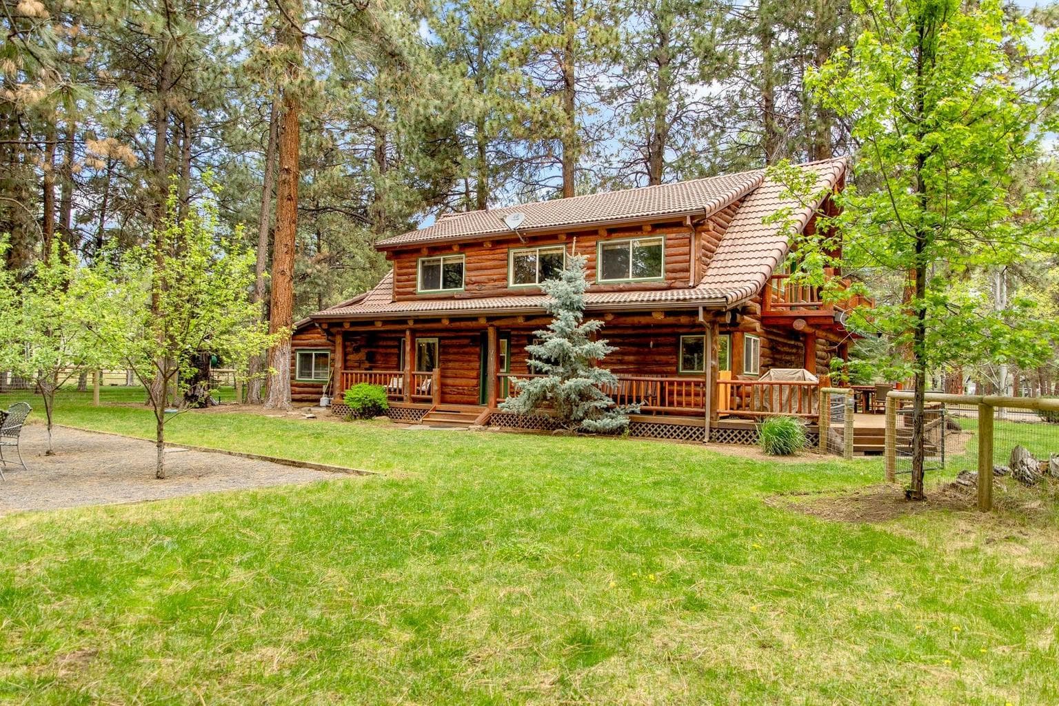 Photo of 15847 Blue Jay Way 37 of 49