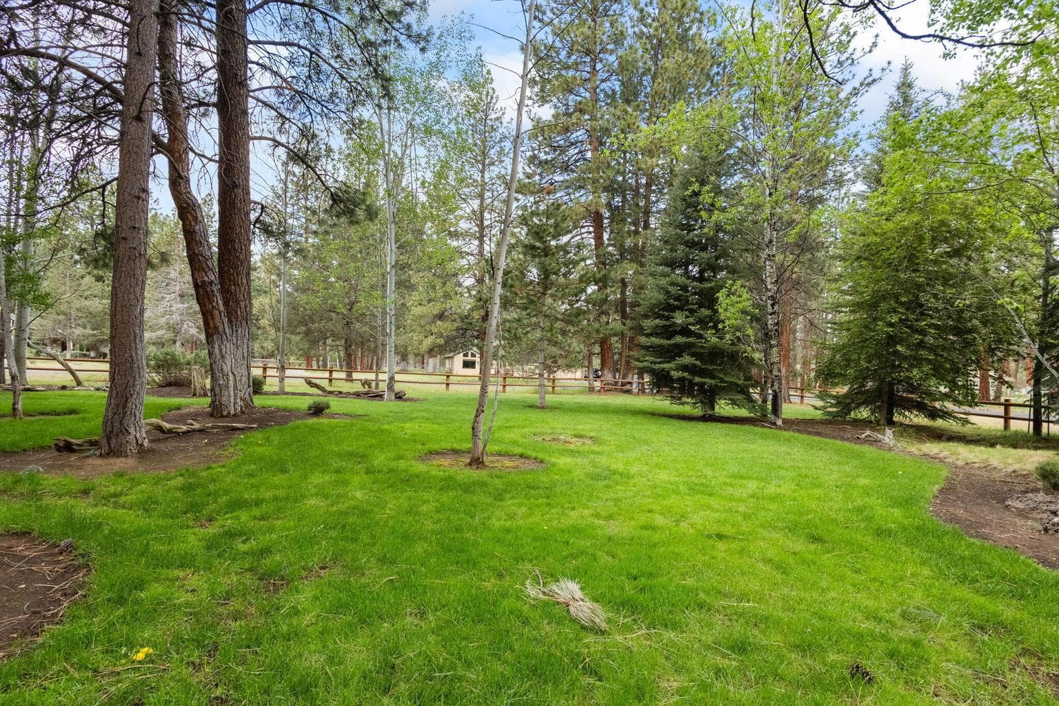 Photo of 15847 Blue Jay Way 41 of 49