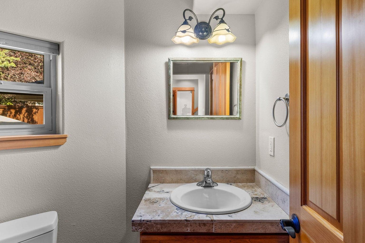 Main level powder bath
