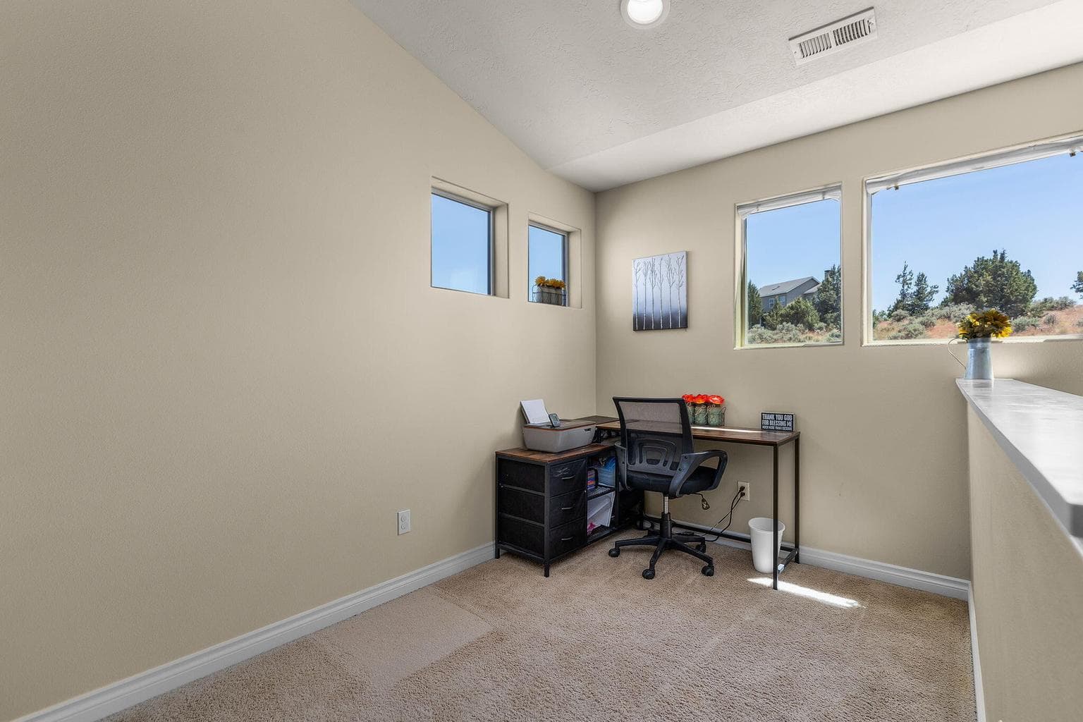 Photo of 621 SE Nugget Lane 22 of 77