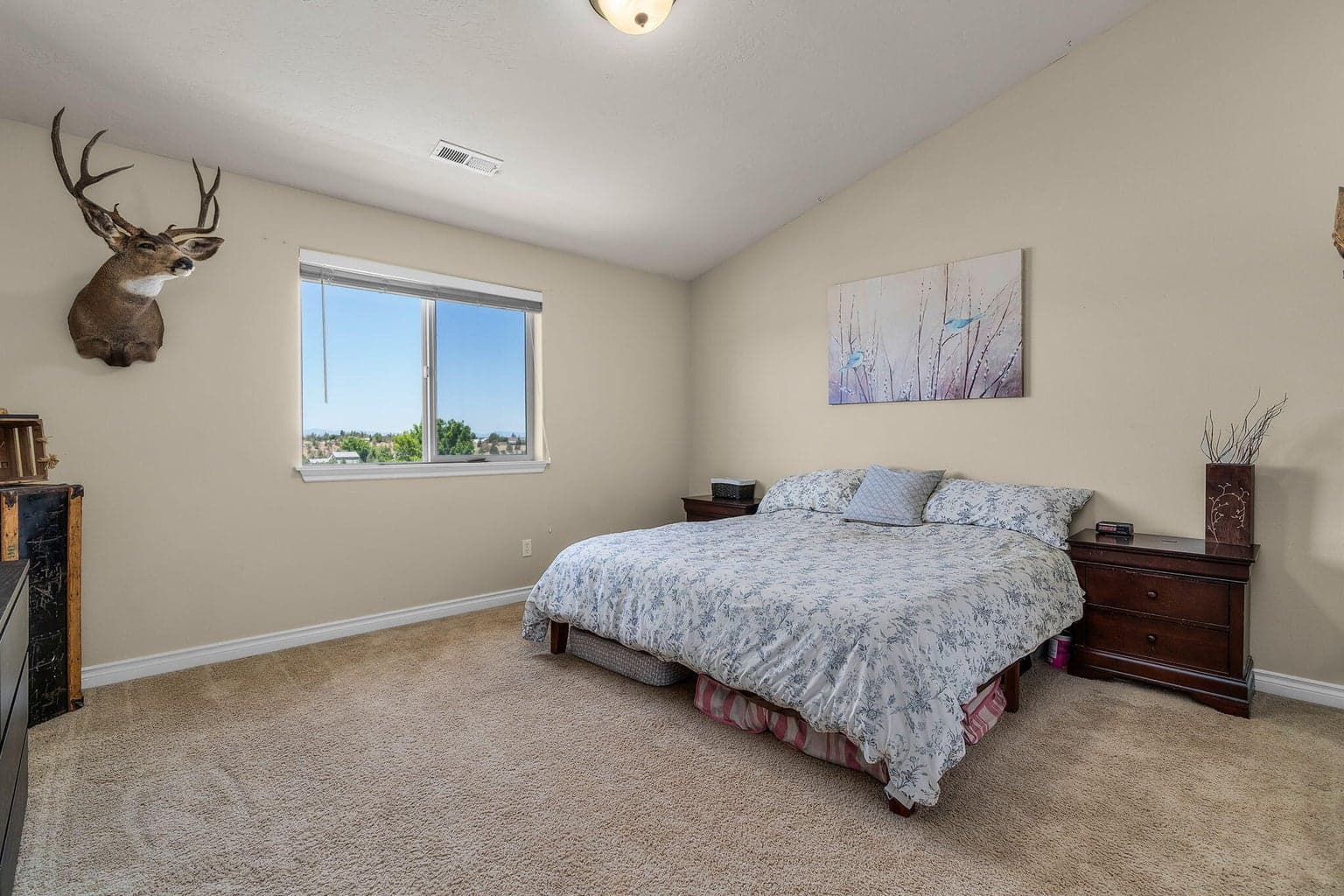 Photo of 621 SE Nugget Lane 23 of 77