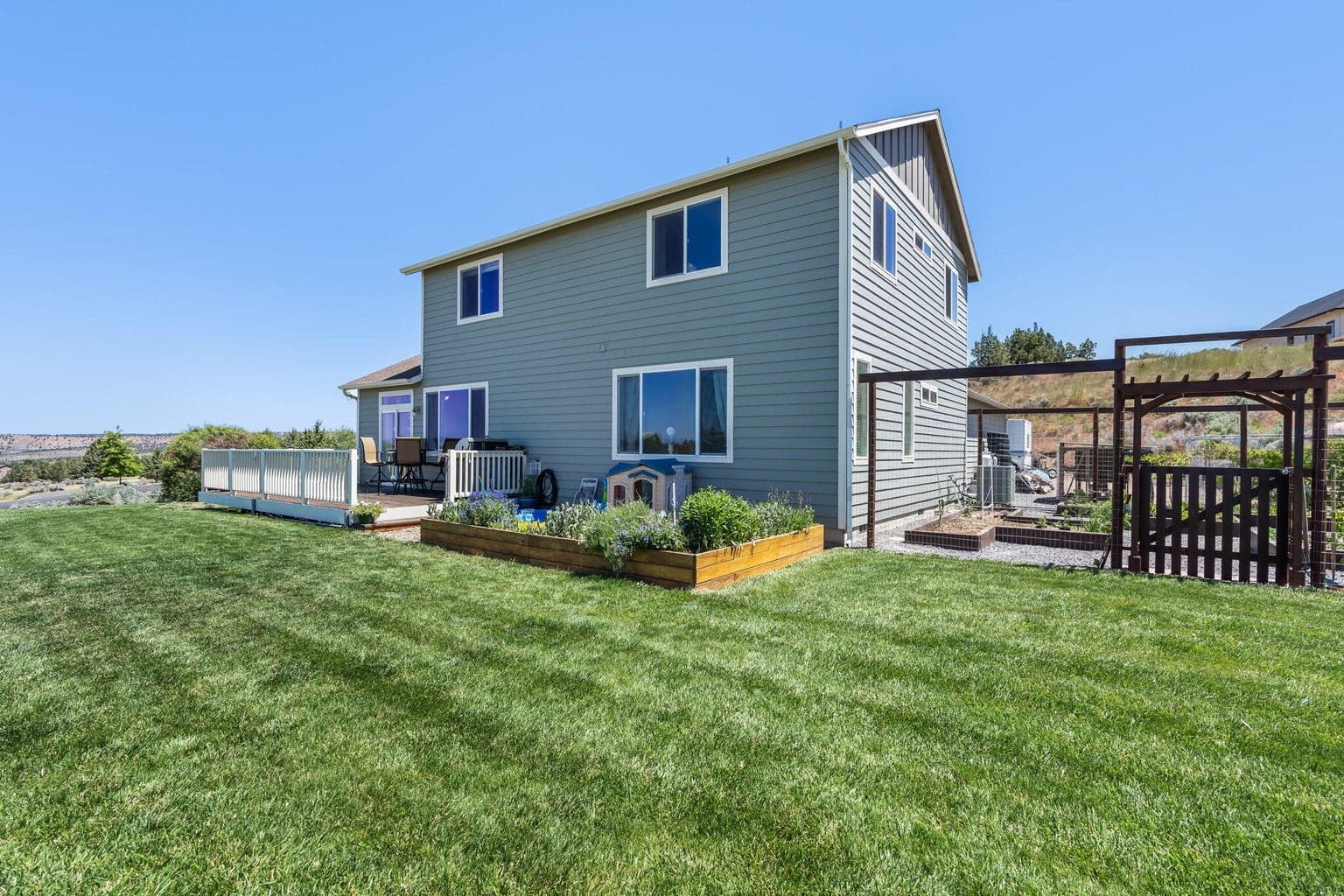 Photo of 621 SE Nugget Lane 34 of 77