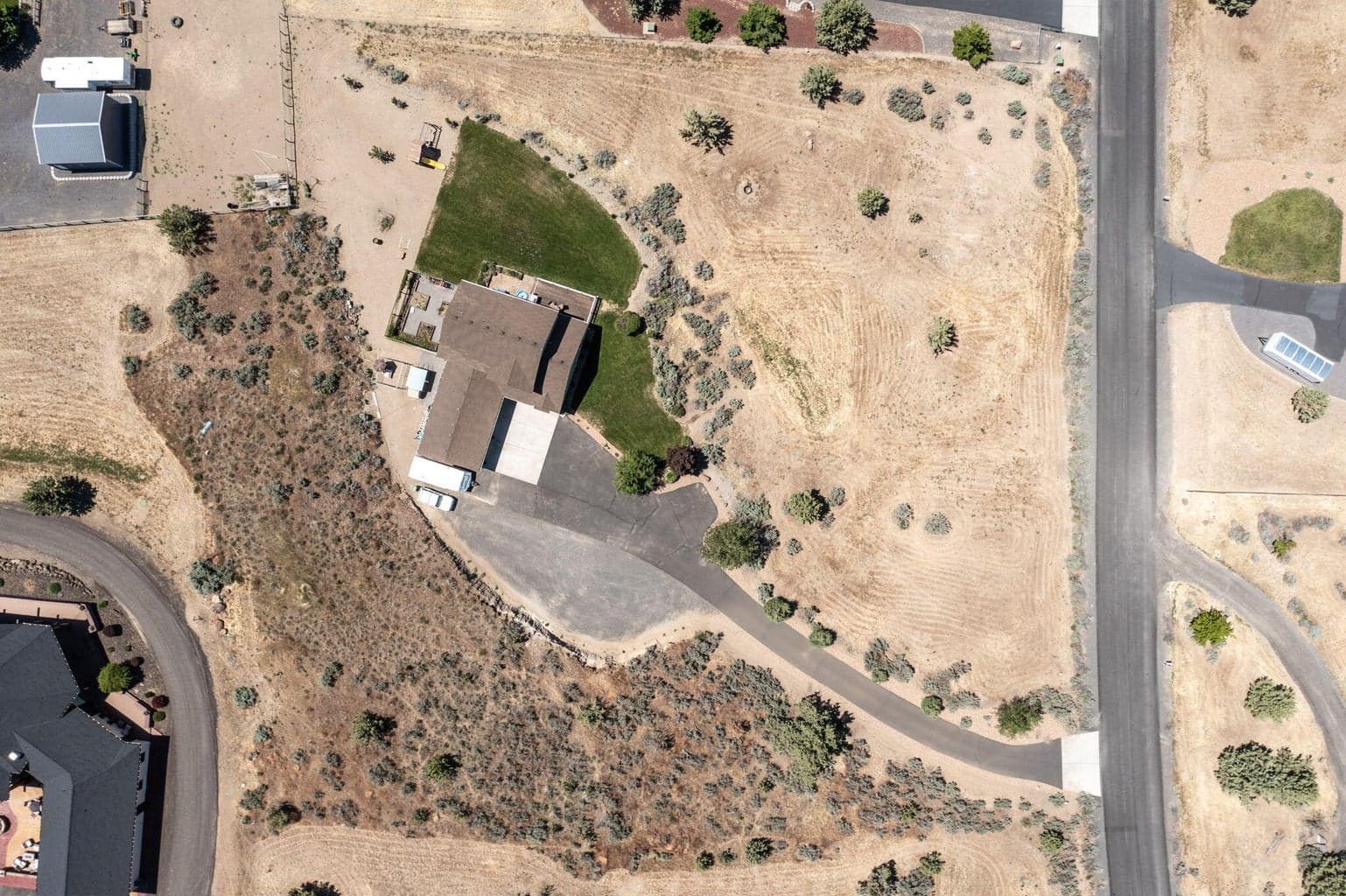 Photo of 621 SE Nugget Lane 45 of 77