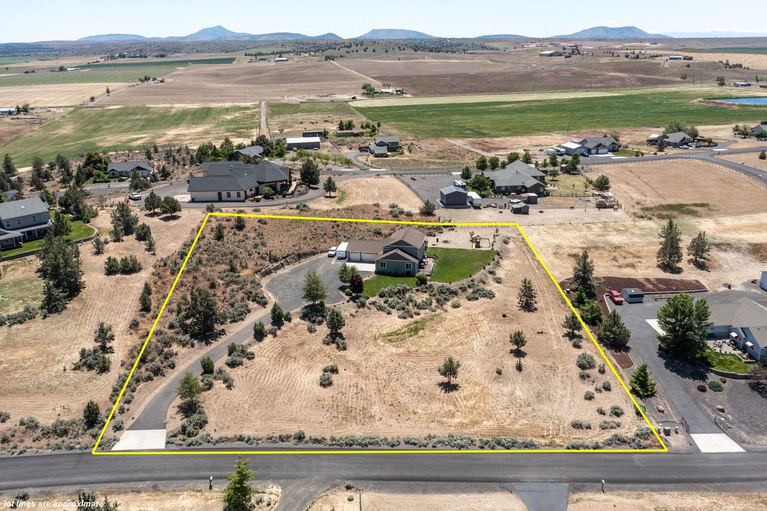 Photo of 621 SE Nugget Lane 53 of 77