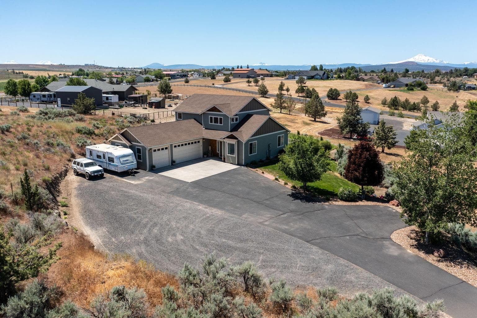 Photo of 621 SE Nugget Lane 62 of 77