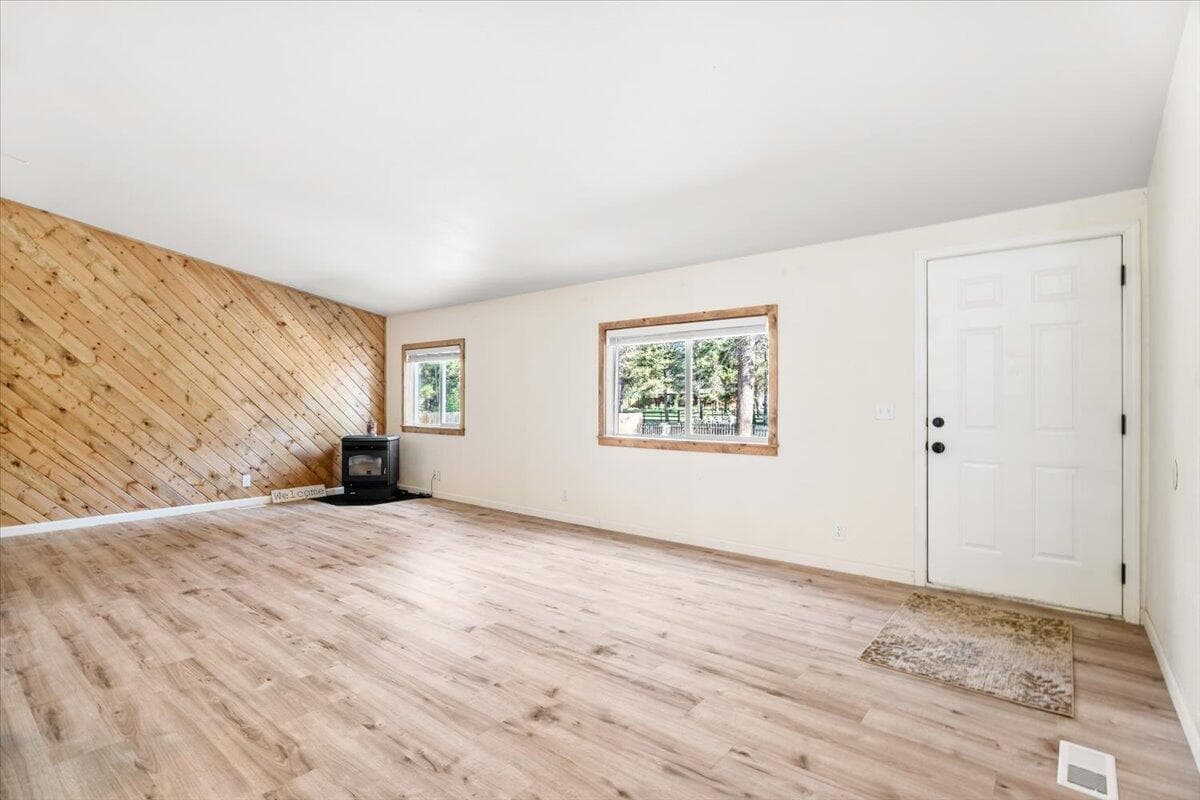 Photo of 16201 Hawks Lair Road 14 of 52