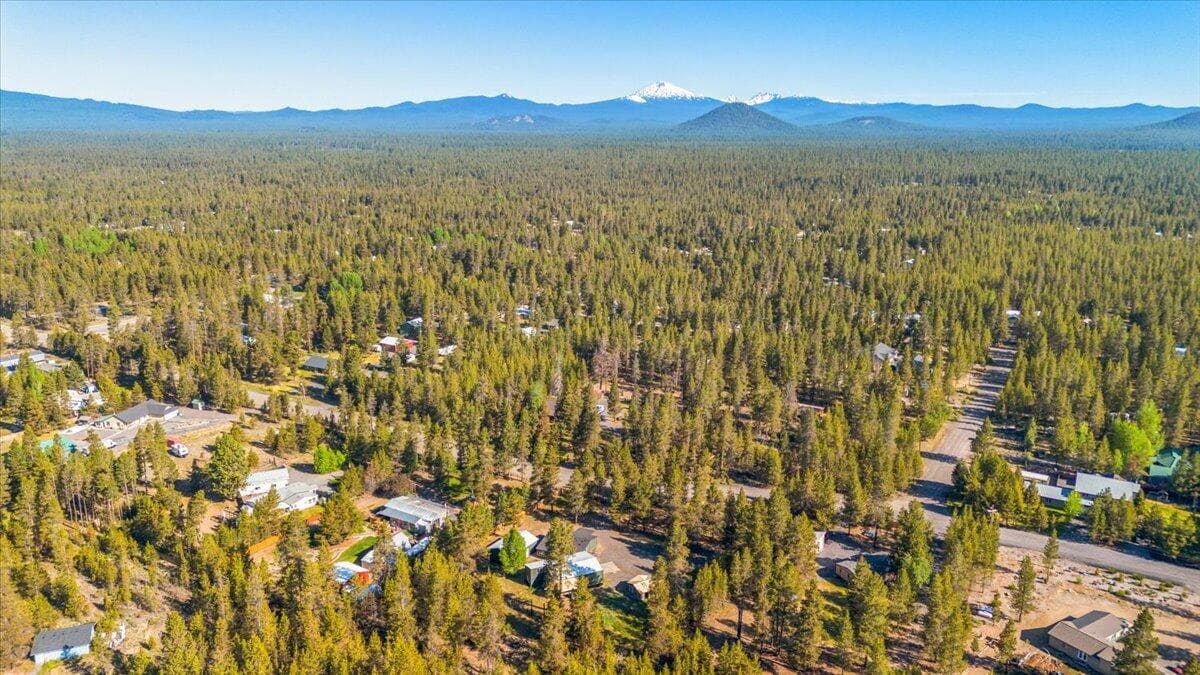 Photo of 16201 Hawks Lair Road 30 of 52