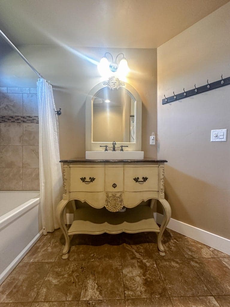 Photo of 284 SE Togo Lane 12 of 18
