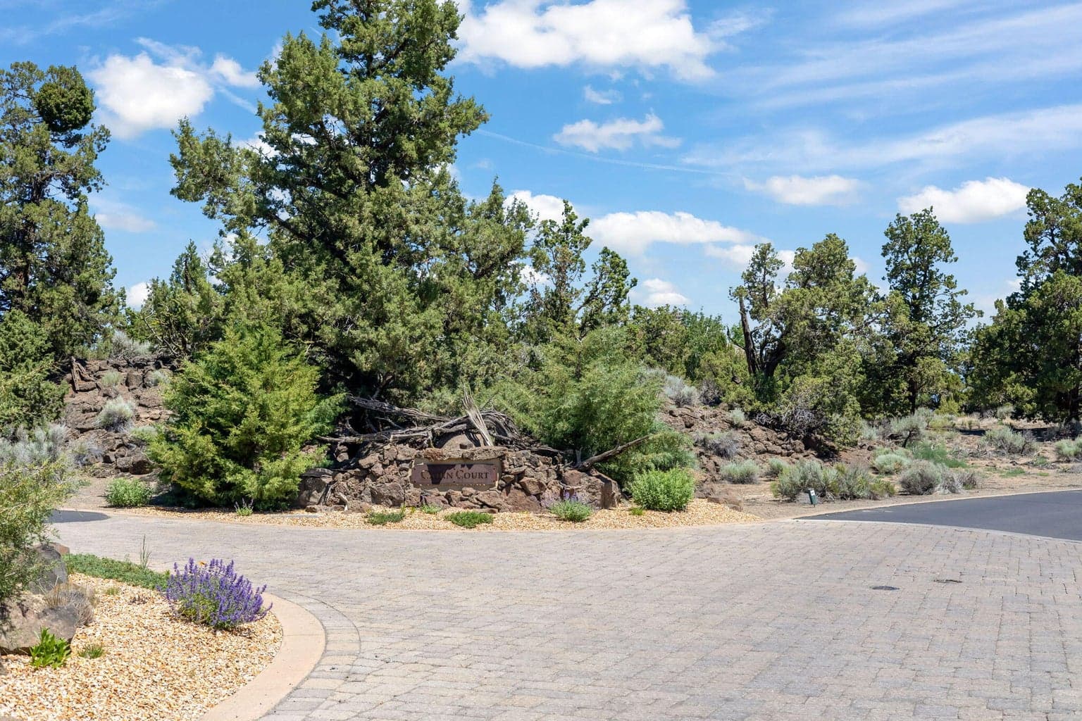 Photo of 65698 Cairn 3 of 17