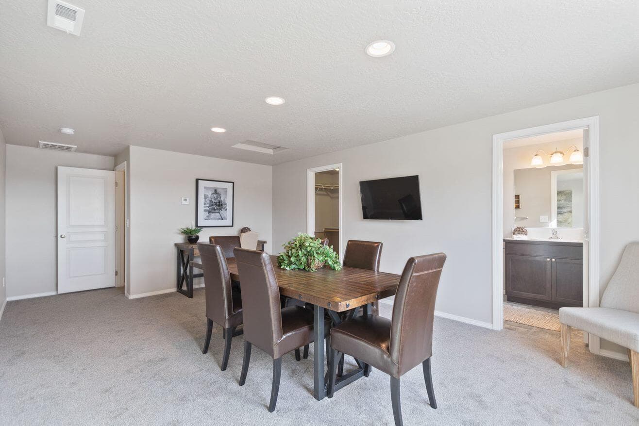 Photo of 1765 NW Varnish Avenue 8 of 9