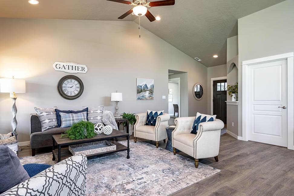 Photo of 3283 NW Canyon Drive 6 of 8