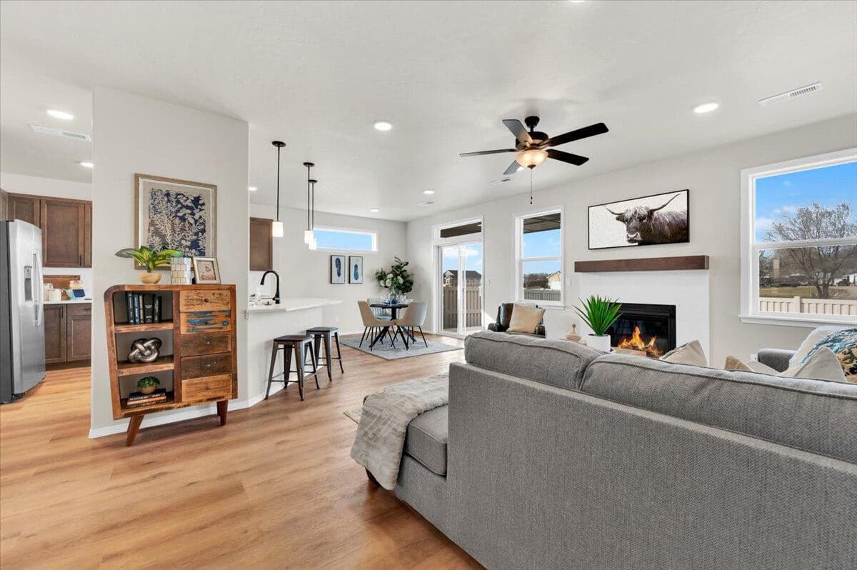 Photo of 1768 NW Varnish Avenue 7 of 10