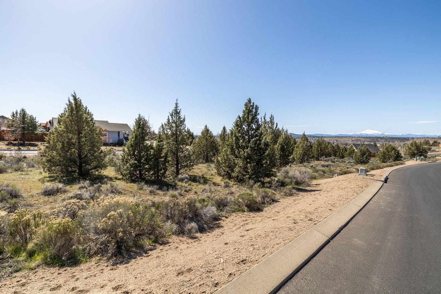 Photo of SE Yarrow Avenue 7 of 44