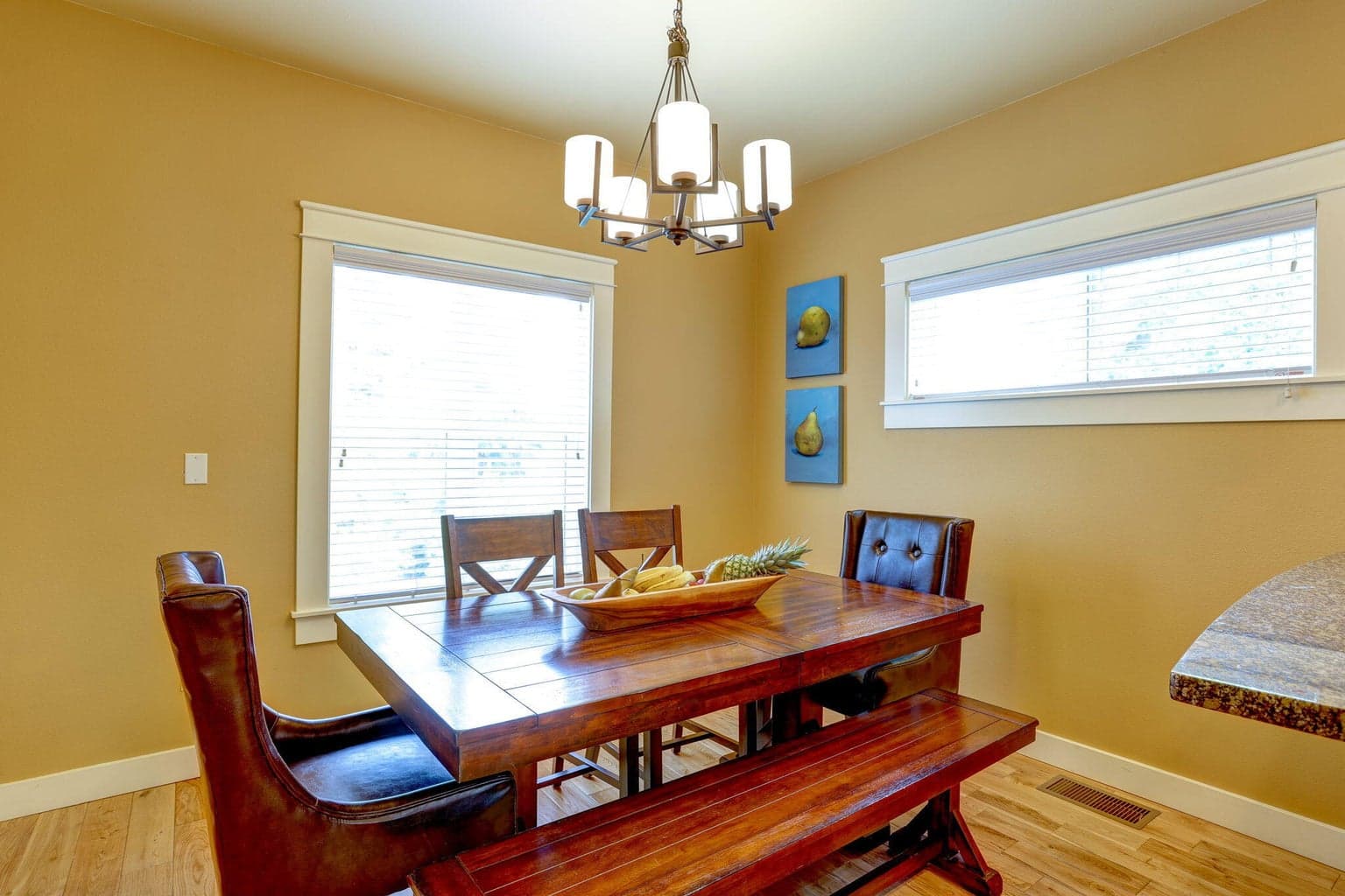 Photo of 1850 NE Berg Way 7 of 28