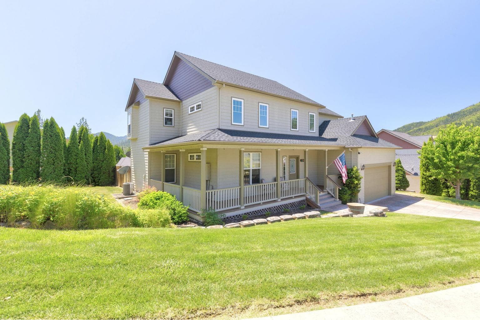 304 Woodville, Rogue River, 97537