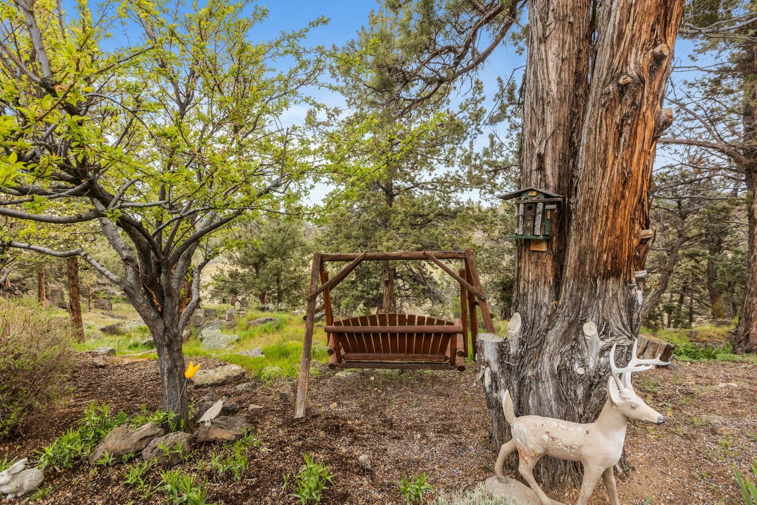 Photo of 1825 NW Cliff Side Way 33 of 50