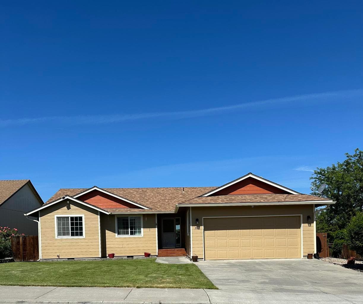 390 Hillcrest, Madras, 97741