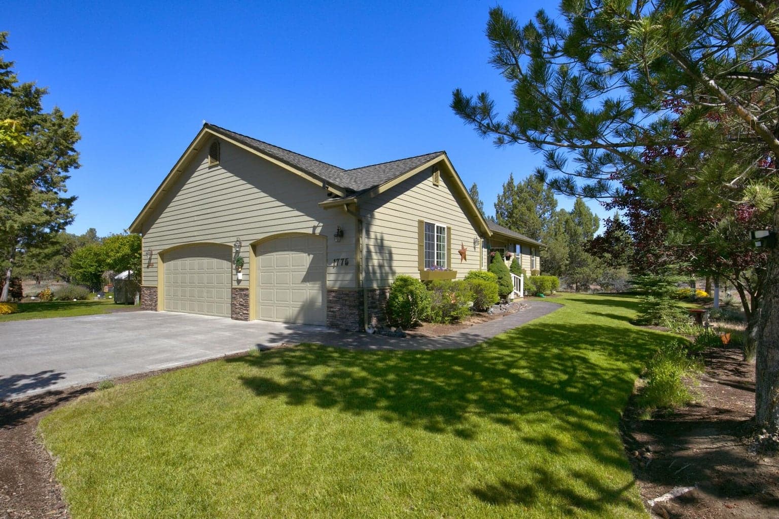 Photo of 1775 74th 5 of 38