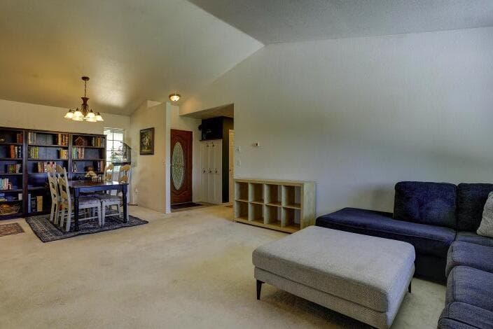 Photo of 2250 NW Jackpine Court 7 of 24