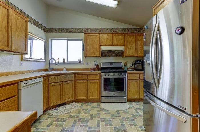 Photo of 2250 NW Jackpine Court 11 of 24