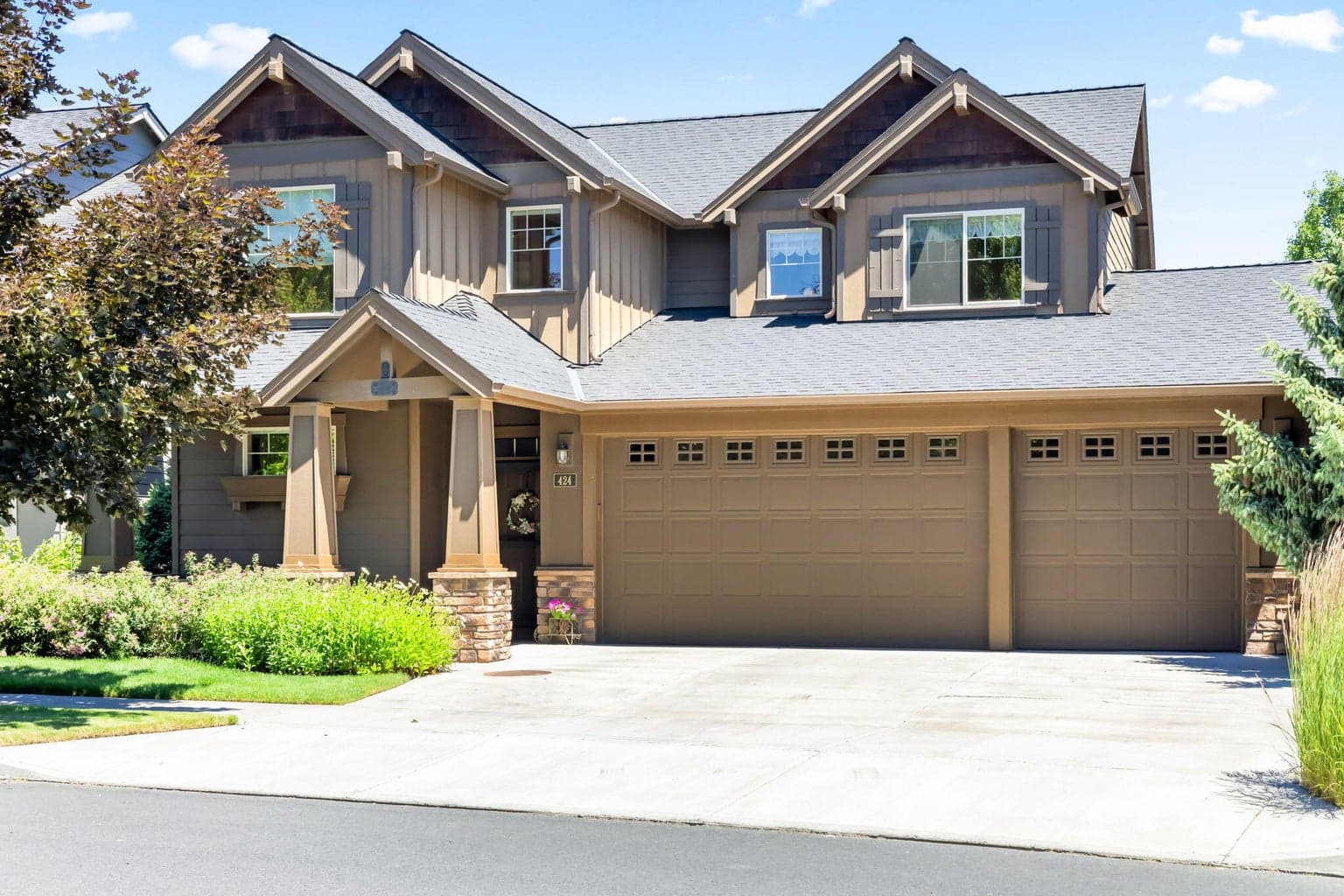 Photo of 424 29th 1 of 35