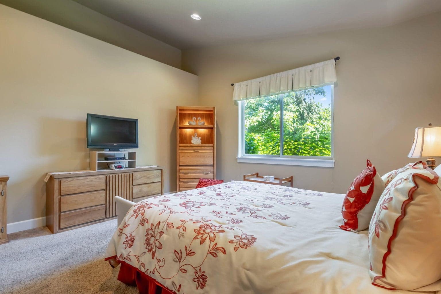 Main floor primary suite