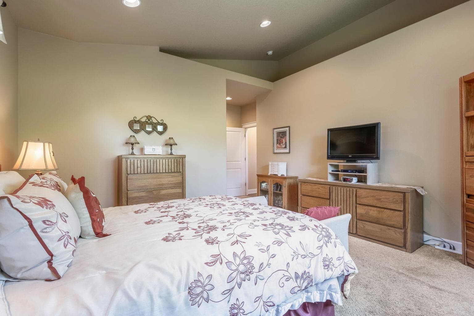 Main floor primary suite