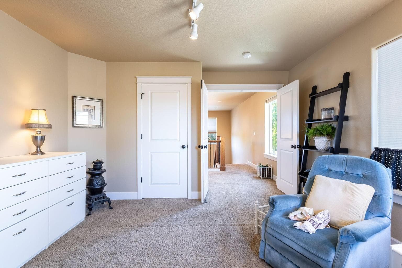 Upstairs bedroom/office/bonus room
