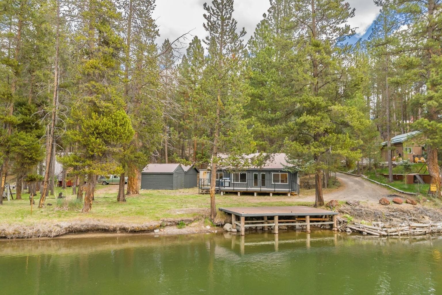 Photo of 51970 Old Wickiup Road 47 of 53