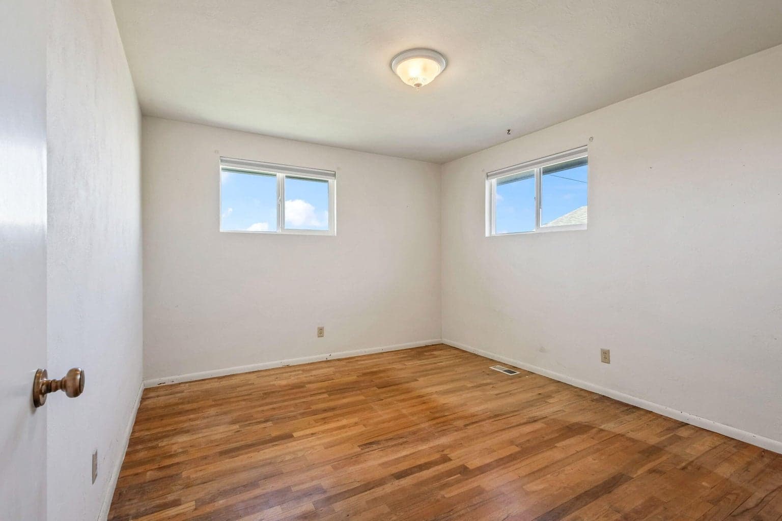Photo of 498 NW Birch Lane 28 of 38