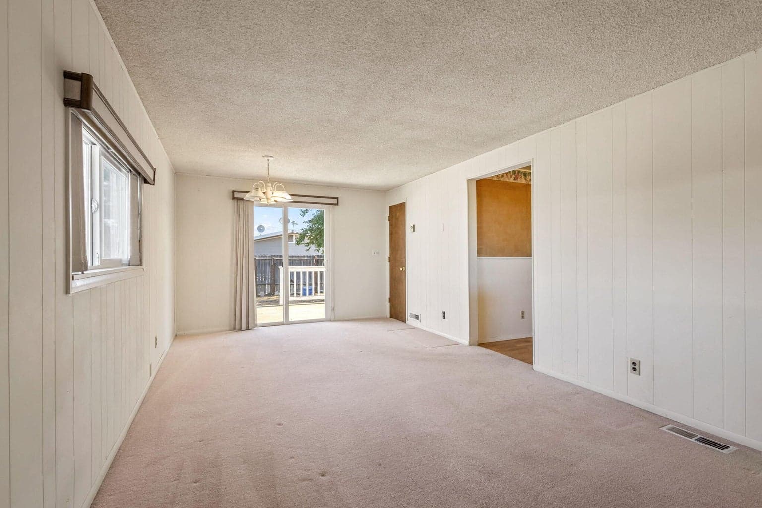 Photo of 498 NW Birch Lane 23 of 38