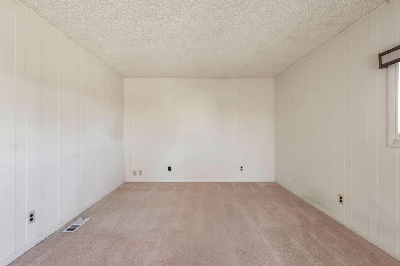 Photo of 498 NW Birch Lane 36 of 38