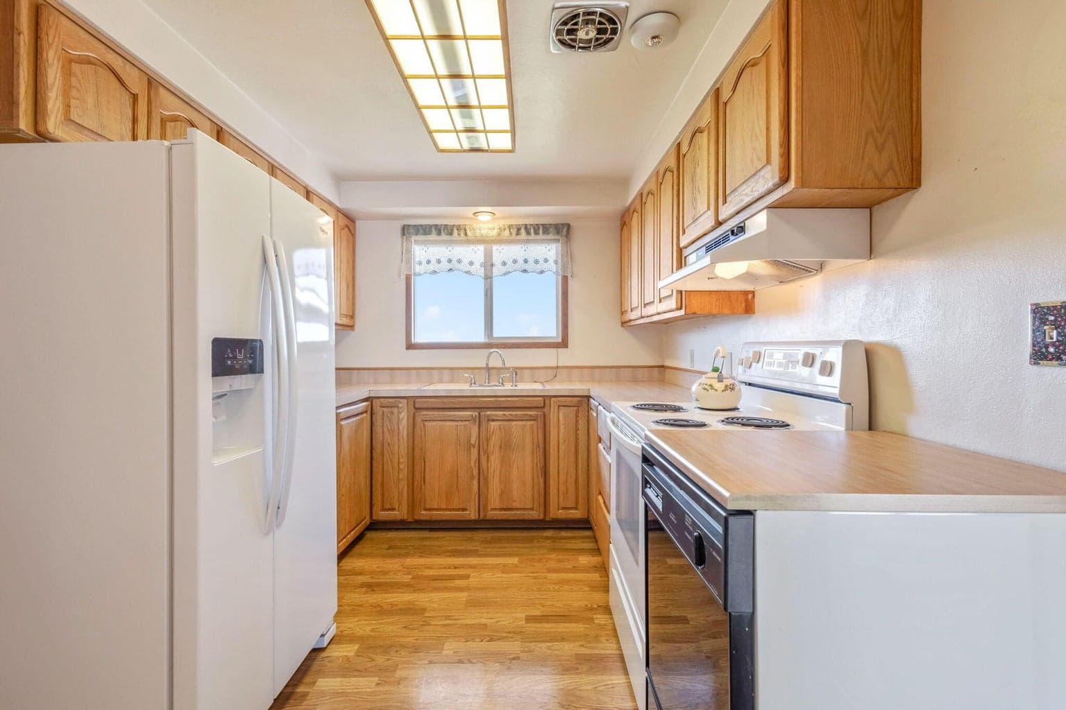 Photo of 498 NW Birch Lane 21 of 38