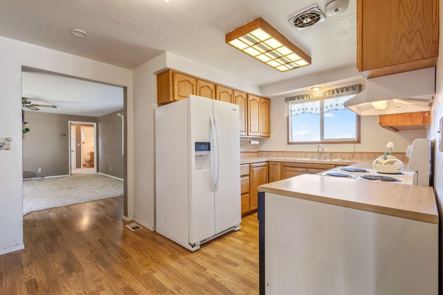 Photo of 498 NW Birch Lane 20 of 38