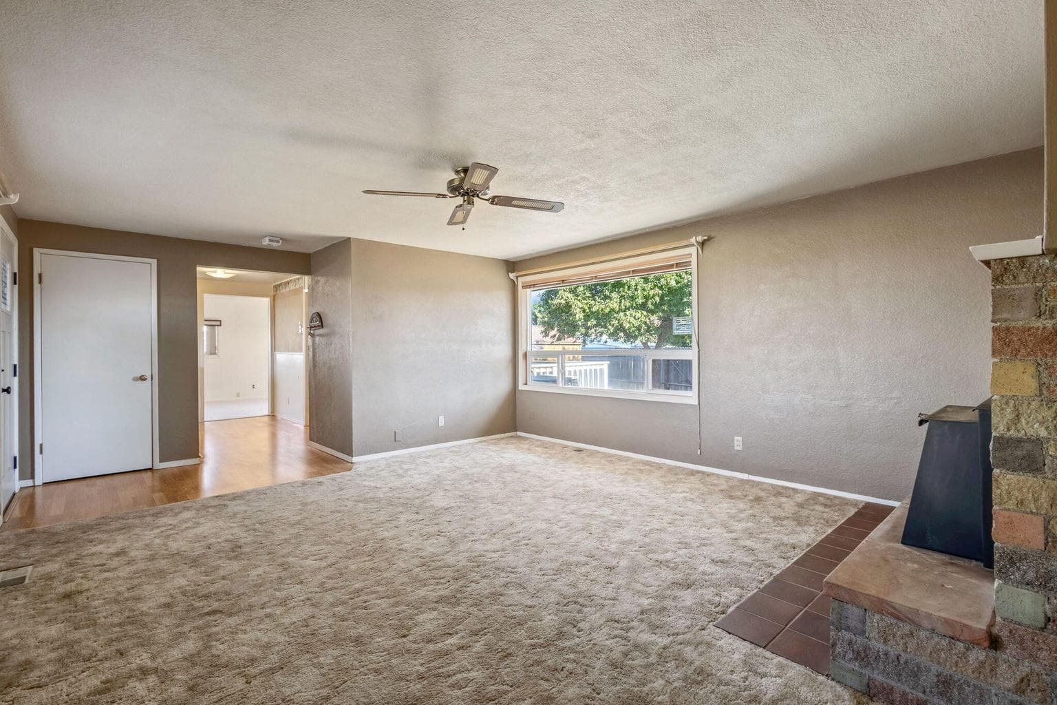 Photo of 498 NW Birch Lane 16 of 38