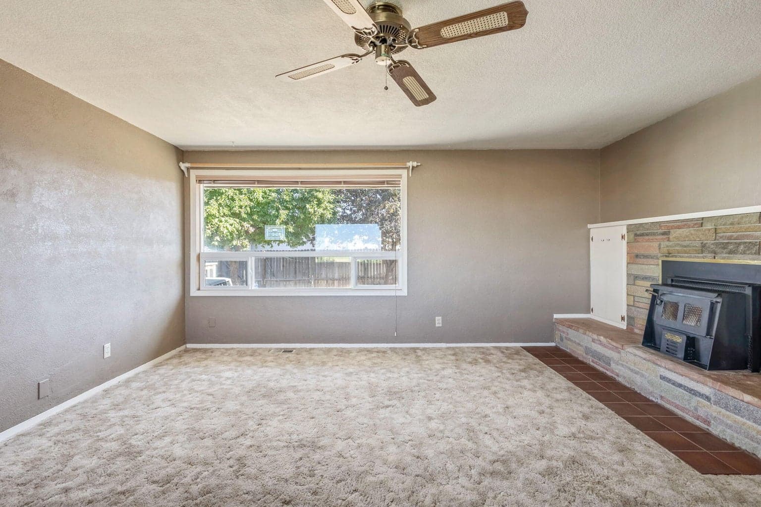 Photo of 498 NW Birch Lane 15 of 38