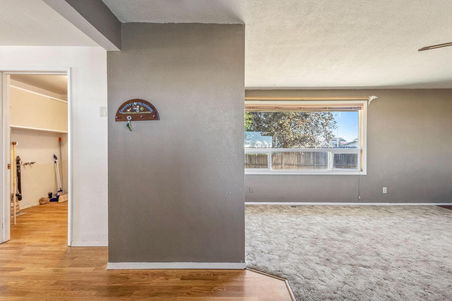 Photo of 498 NW Birch Lane 13 of 38