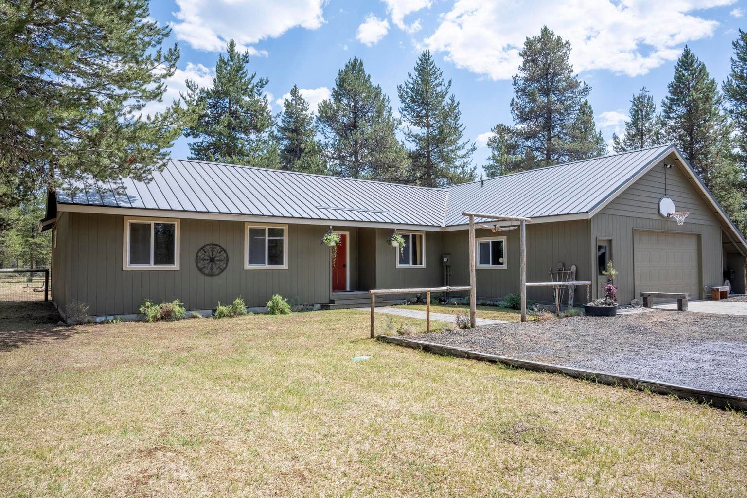 Photo of 54474 Huntington 1 of 45