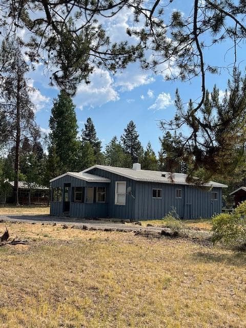 Photo of 52563 Doe Lane 1 of 15