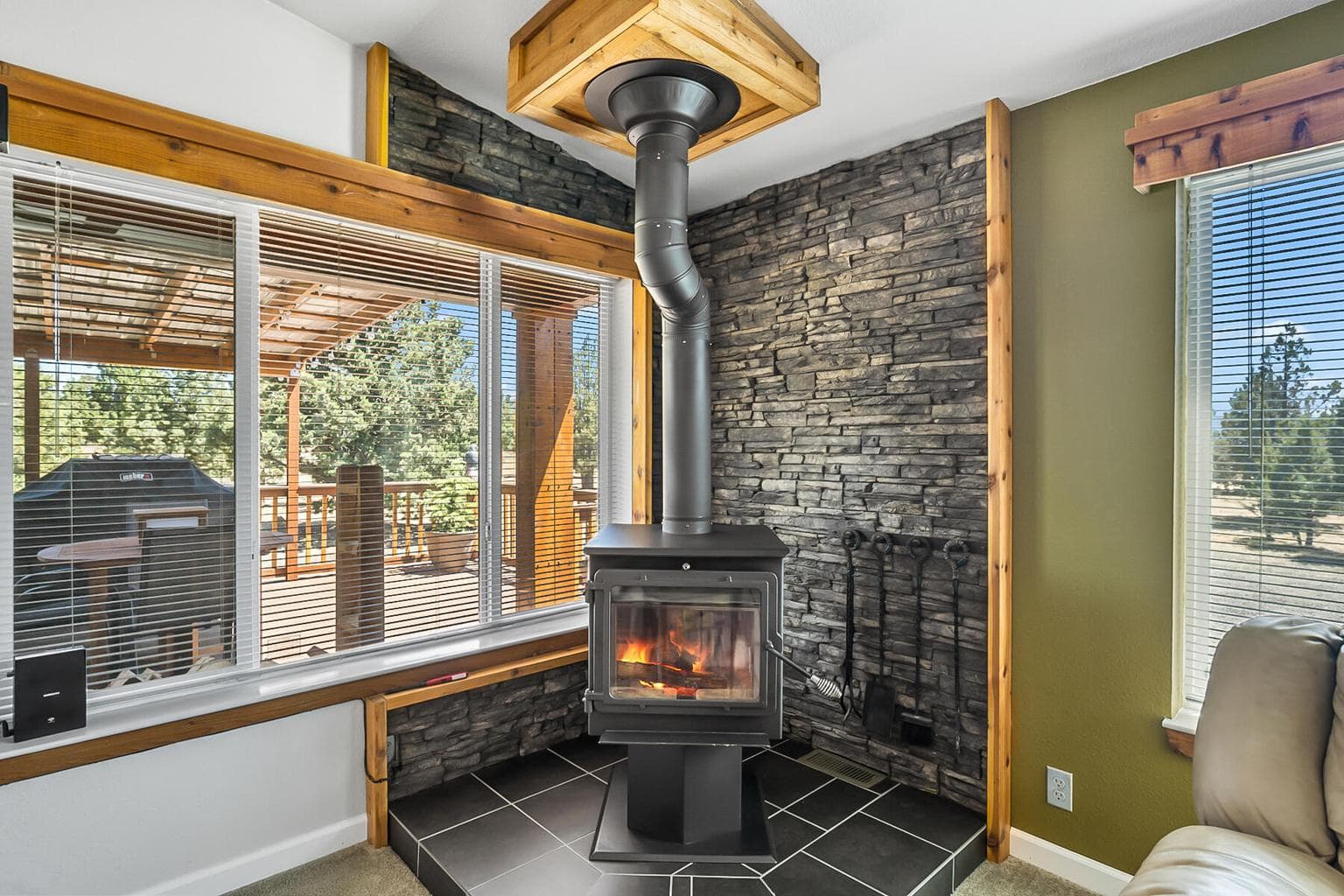 Photo of 15857 SE Yurok Road 7 of 35
