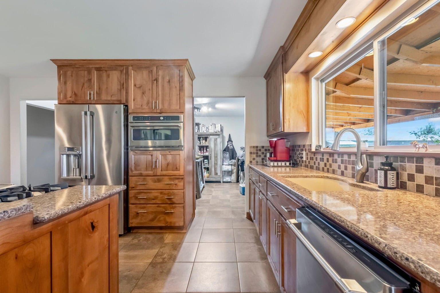 Photo of 3068 SW Reif Road 13 of 54