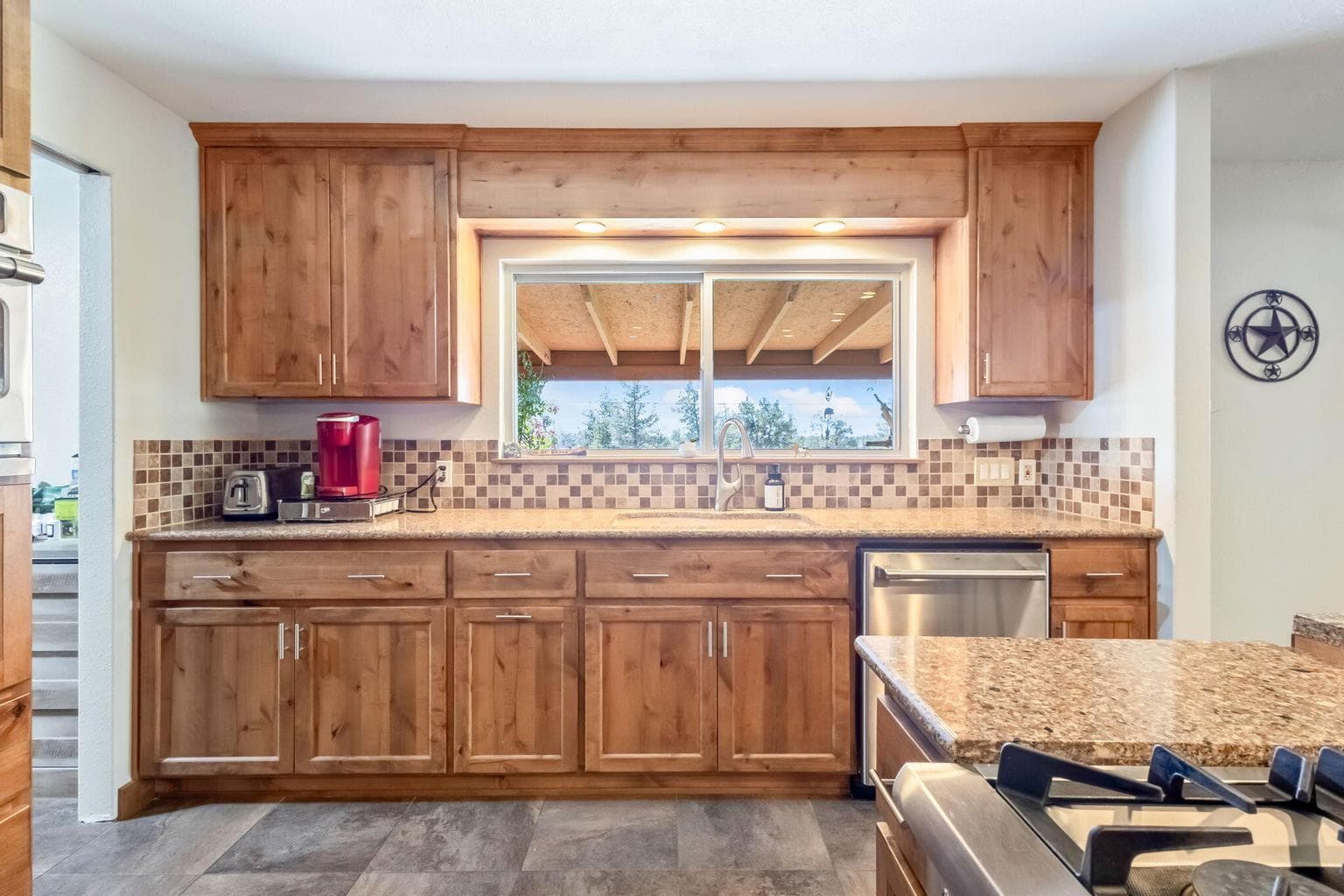 Photo of 3068 SW Reif Road 12 of 54