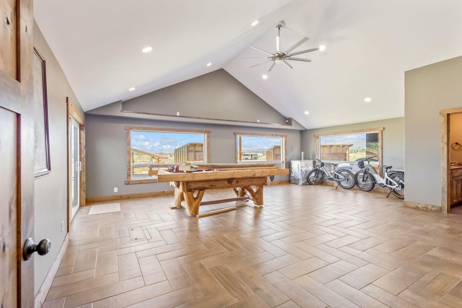 Photo of 3068 SW Reif Road 25 of 54